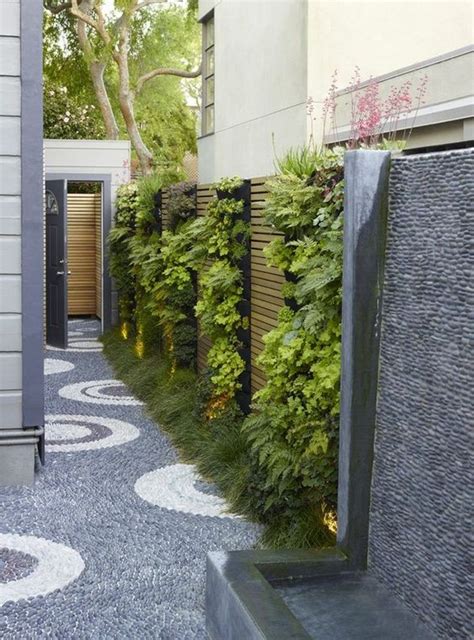 Decorative Backyard Wall Ideas To Beautify Your Outdoor View