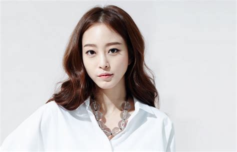 han ye seul confirms drama comeback with sbs birth of a beauty soompi