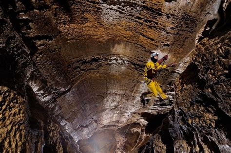 Georgia La Grotta Krubera La PiÙ Profonda Della Terra