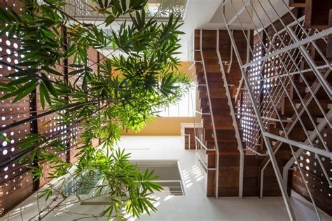 Gorgeous Enclosed Atrium Interior Design Ideas
