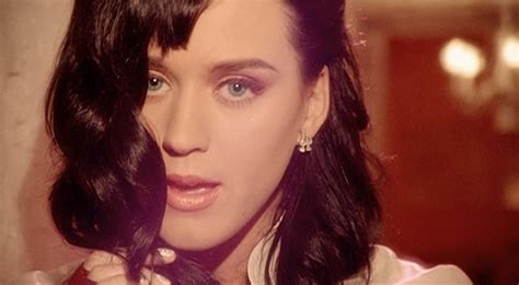 Katy Perry I Kissed A Girl P Upscale Page ShareMania US