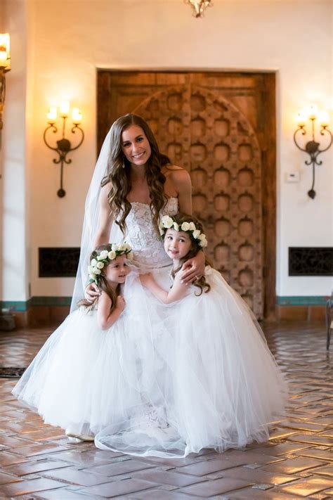 Bride With Two Flower Girls In 2020 Wedding Inside Wedding Real