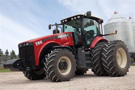 Versatile Introduces New Rowcrop Tractors