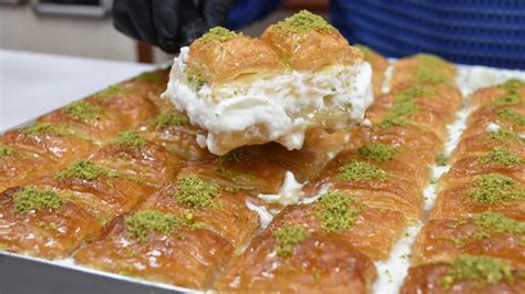 Bu aya özel kaymaklı baklava HT Gastro