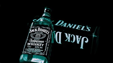 2560x1440 Jack Daniels Whiskey Bottle 2 1440p Resolution Hd 4k