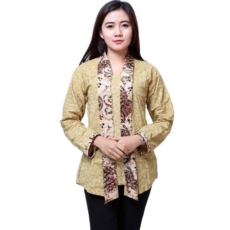 50 Model Baju Batik Wanita Kombinasi 2020 Yang Mempesona Model Baju Batik Kantor