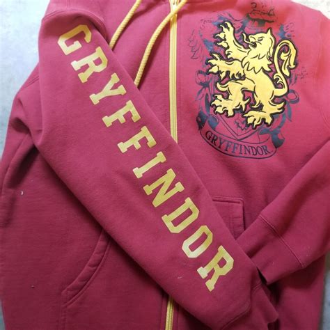 Universal Studios Harry Potter Gryffindor Red Hoodie Gem