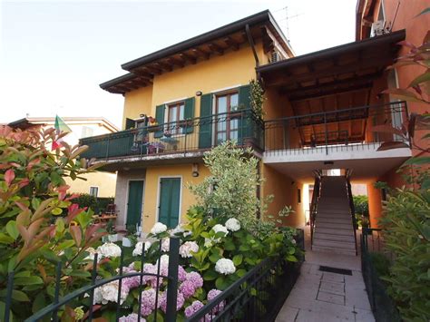 Si compone di n.3 stanze con terrazzo ingresso, disimpegno e bagno, posto auto e ripostiglio di mq. Case In Vendita a Verona - 4