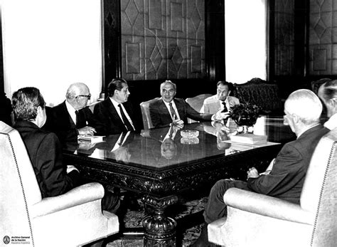 René gerónimo favaloro was a renowned argentinean cardiovascular surgeon. El Doctor René Favaloro acompañado por el premio Nobel ...