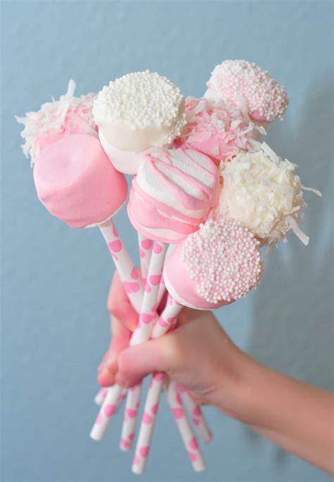 How To Make Valentines Day Marshmallow Pops