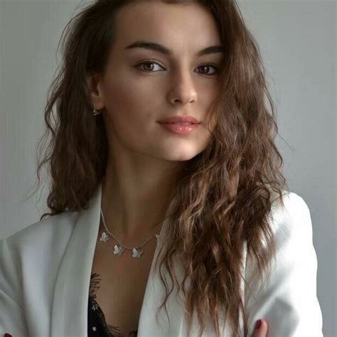 Model Katerina Tribrat Kyiv Podiumim