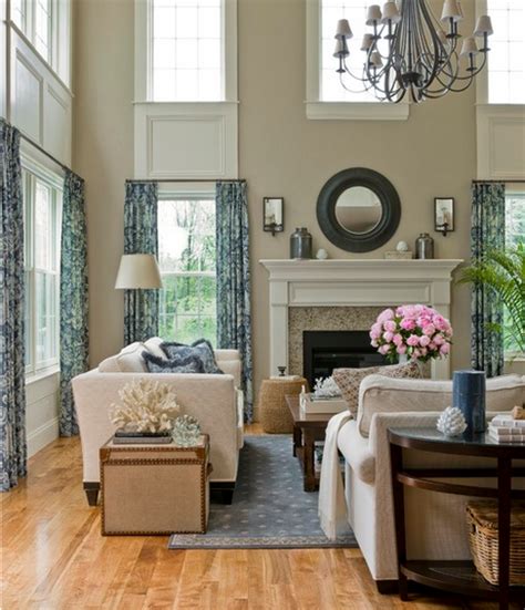 The coffered ceiling matches with the room theme color. Working With: Tall Ceilings - Emily A. Clark