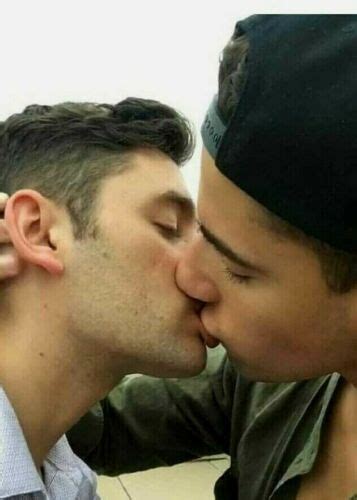 Male Gay Interest Men Kissing Hot Copule Kiss Close Up Beefcake Photo X B Ebay