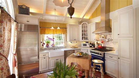 20 Simple But Amazing Country Kitchen Decors Home Design Lover