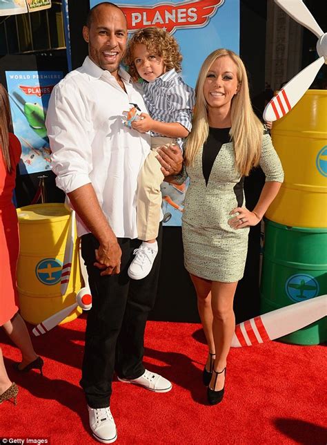 Kendra Wilkinson S Mother Lashes Out At Daughter After She Keeps