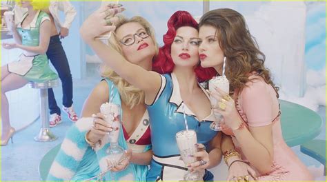 Fergie Debuts Epic Milf Video Starring Famous Moms Photo
