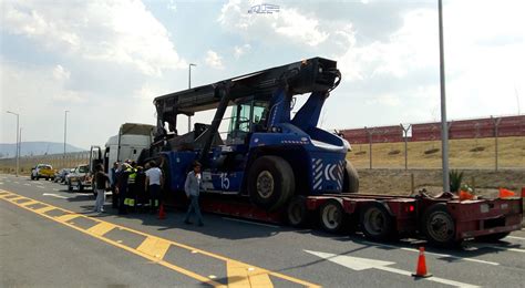 Transporte De Carga En Plataforma Lowboy En Puebla México Fletes En