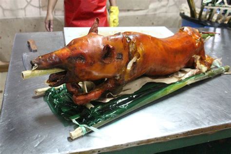 Awesome Pork Lechon Traditional Christmas Food Only In The Philippines Christmas Food In