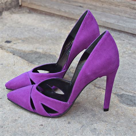 walk in my shoes fab shoes me too shoes shoes heels pumps purple shoes purple rain bright