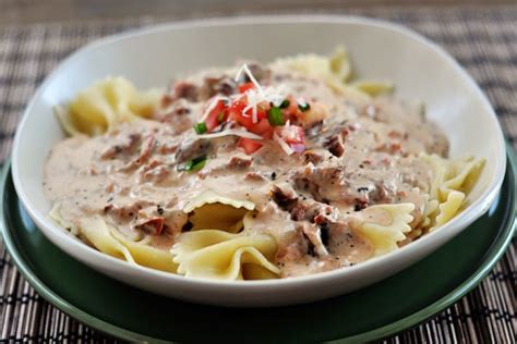 In a large skillet heat the olive oil over medium high heat. Creamy Tuscan Pasta Sauce