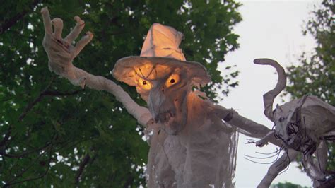 Video Diy Outdoor Halloween Decorations Or Turn Your