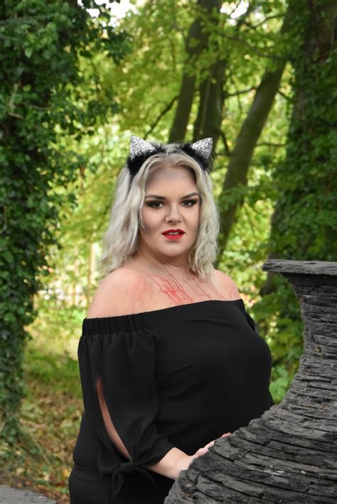Plus Size Cat Halloween Costume At The Alnwick Garden What Laura Loves