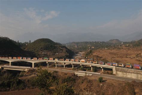 Jammu Srinagar Highway Reopens After Four Days As Valley Takes Snowfall Break The Statesman