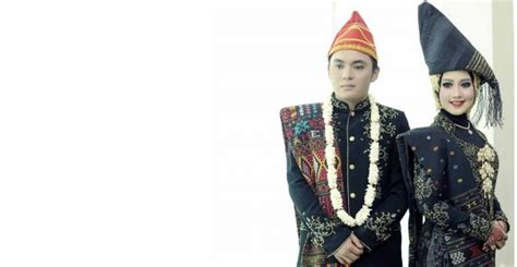 nama baju adat sumatera utara beserta keunikanya budayanesia