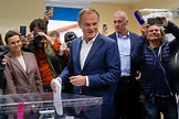 Parlamentswahl in Polen: Regierungspartei PiS vorn – Opposition feiert ...