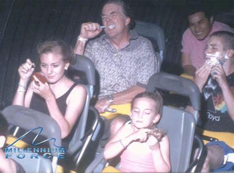 15 Of The Funniest Roller Coaster Photos Of All Time