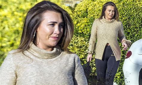 Towies Lauren Goodger Flaunts Her Toned Tummy In Poloneck And Leggings