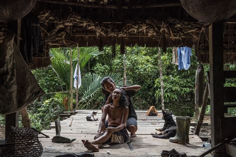 Modern World Tugs At An Indonesian Tribe Clinging To Its Ancient Ways
