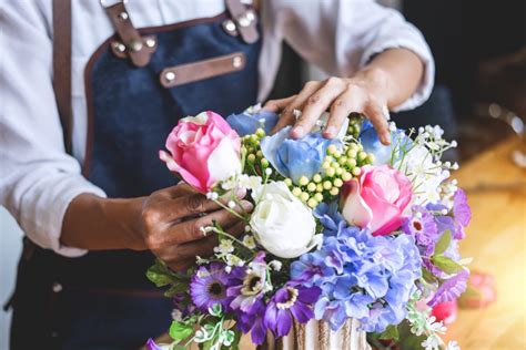 How To Become A Florist Tadine