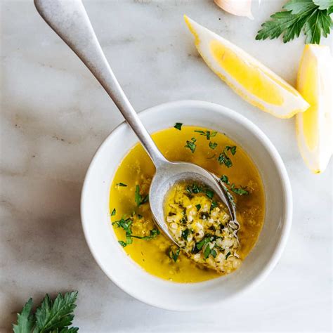 Lemon Garlic Butter Sauce Made In 7 Minutes Pinch And Swirl