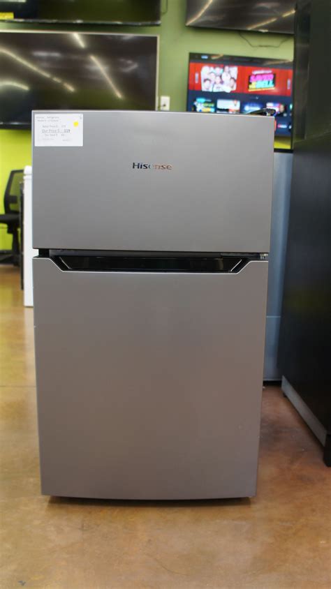 19 Hisense LCT33D6ASE 3 3 Cu Ft Mini Fridge Freezer Appliances TV