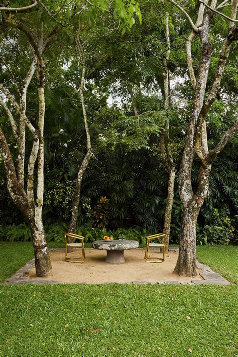 Sri Lanka This Home By Geoffrey Bawa Has A Fascinating Story Garden