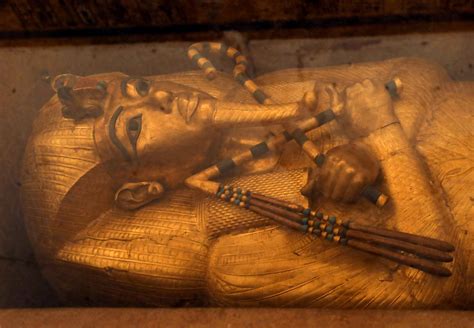 In Pictures The Tomb Of Egyptian Pharoah Tutankhamun Is Reopened