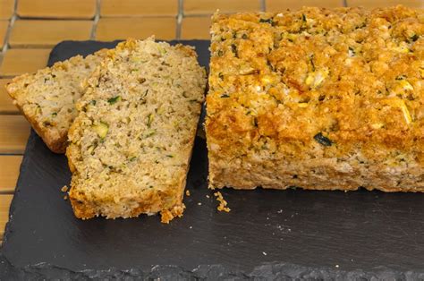 Photo de recette de pain de courgettes brésilien Brésil parmesan