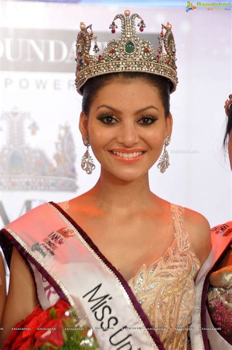 Urvashi Rautela At Miss Universe India 2012 Urvashi