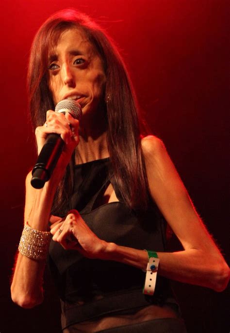 Bullies Online Called Lizzie Velasquez The World S Ugliest Woman Mirror Online