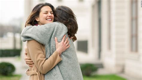 Science Confirms What The Heart Already Knows Hugs Really Do Make You