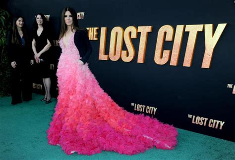 Sandra Bullock Stuns In Show Stopping Gown