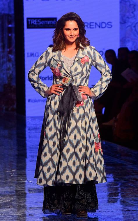 Aditi Rao Hydari Sania Mirza Walk The Ramp At Lfw Lakme Fashion Week 2020