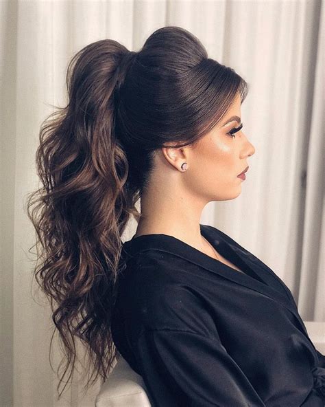 This style makes one side of your hair look longer than the other side and this gives you a unique look. Gorgeous hairstyle inspiration - Hair and Beauty eye ...