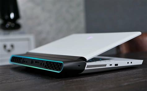Alienware Area51 Gaming Laptop That Perform Like Desktop The Worlds