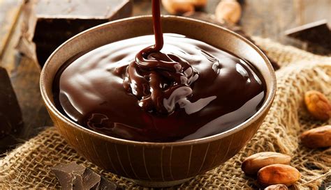 18 Receitas De Calda De Chocolate Para Bolo Que Deixam Tudo Muito Mais