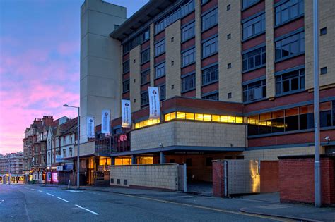 Providing an ideal mix of value, comfort and convenience, it offers an array of amenities designed for travellers like you. Best Western Plus Nottingham City Centre | Hotels in ...