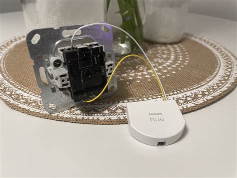 The Philips Hue Wall Switch Module Is Now Available