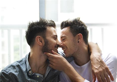 5 Ways To Meet Gay Men If You Haven T Come Out Yet