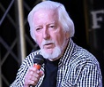Caroll Spinney Biography – Facts, Childhood, Family Life, Achievements